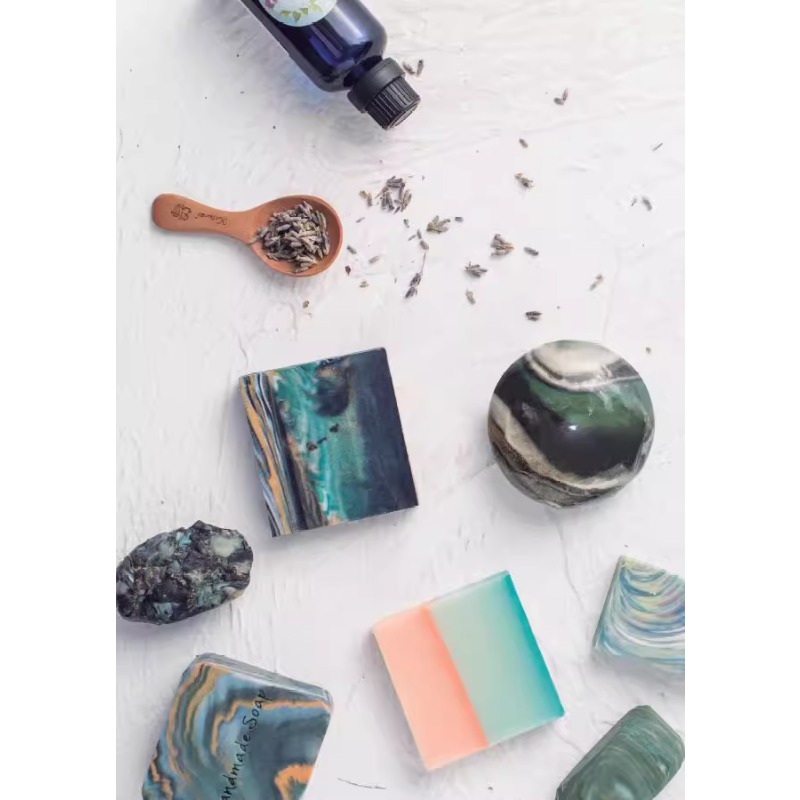 DIY Scented Soap Making Book w - огляд і ціна Soap Making Book